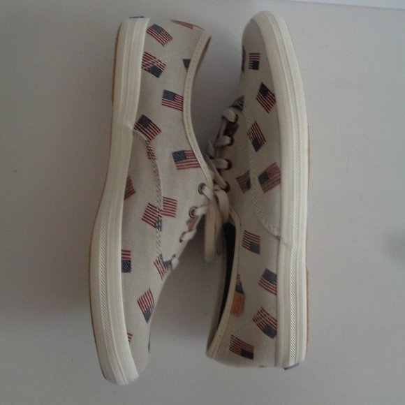 NEW KEDS ORTHOLITE WITH FLAG PRINT SIZE 8 - Picture 3 of 4